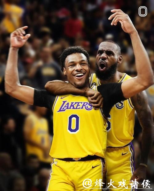 父子同台!詹姆斯与布朗尼同时登场创造历史 父子同台!詹姆斯与布朗尼同时登场创造历史